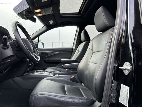 Used 2023 Honda Passport EX-L image 11