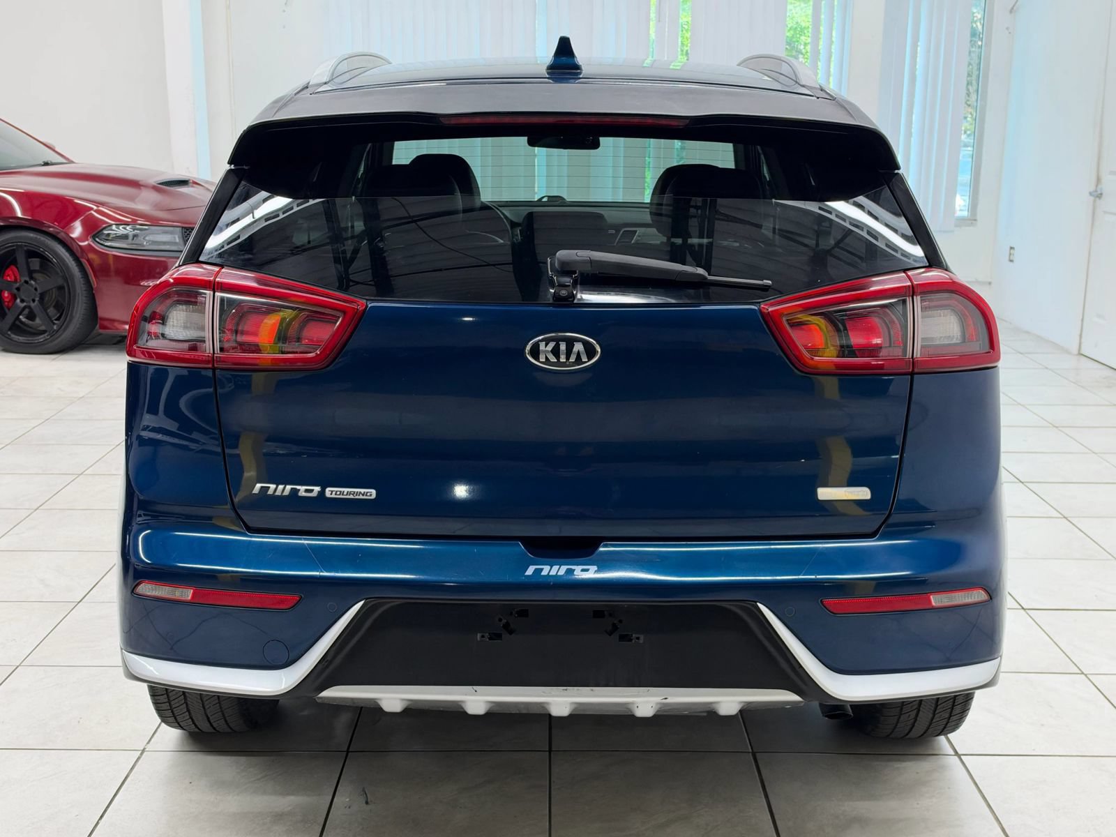 Used 2017 Kia Niro Touring FWD image 8