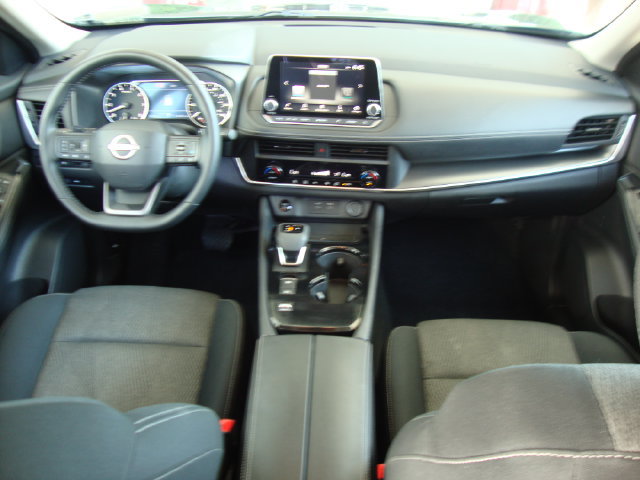 Used 2026 Nissan Rogue SV FWD image 9