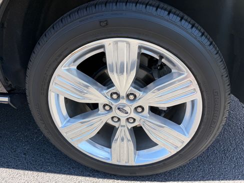 Used 2023 Ford Expedition Platinum AWD/4WD image 9
