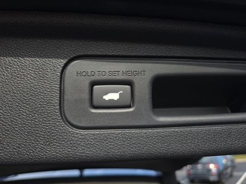 New 2026 Honda Odyssey Touring image 13