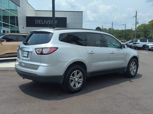 Used 2015 Chevrolet Traverse LT FWD image 7