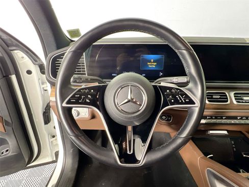 Used 2024 Mercedes-Benz GLE 350 4MATIC image 11