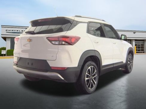 Used 2025 Chevrolet TrailBlazer LT image 4