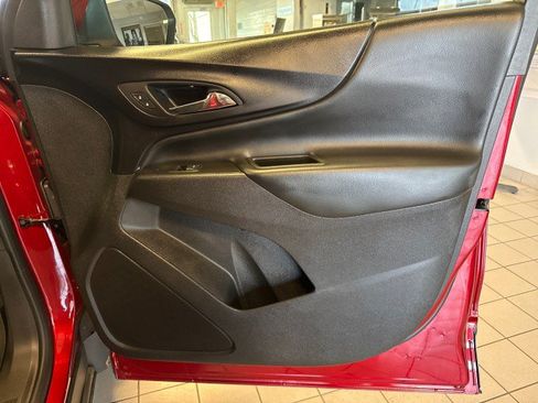 Used 2024 Chevrolet Equinox LT w/ LPO, Floor Liner Package FWD image 31