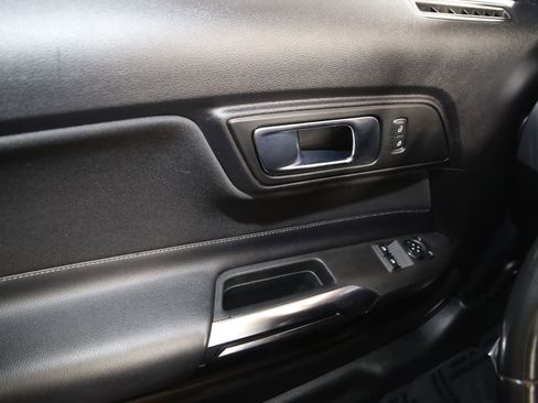 Used 2019 Ford Mustang GT RWD image 36