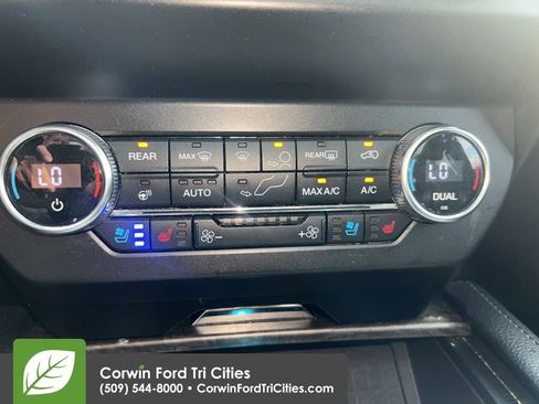 Used 2019 Ford Expedition Limited w/ Equipment Group 301A AWD/4WD image 12