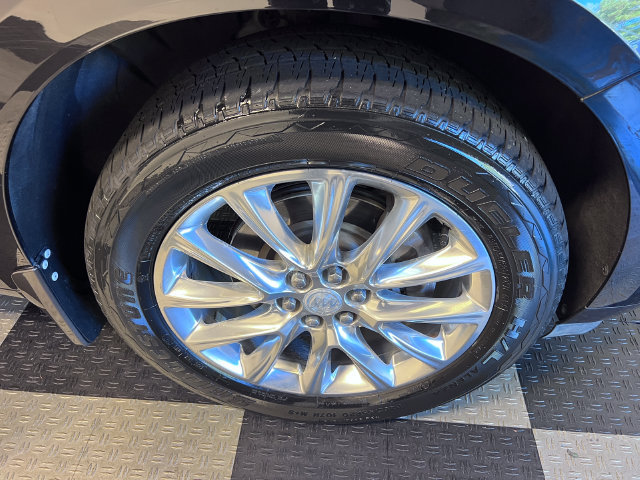 Used 2018 Buick Enclave Essence AWD/4WD image 10