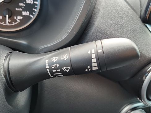 Used 2025 Nissan Sentra S FWD image 29