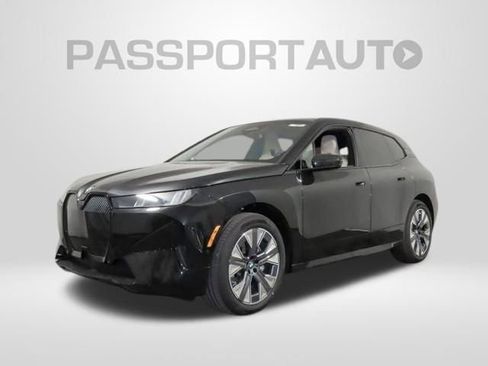 Used 2026 BMW iX xDrive60 image 1