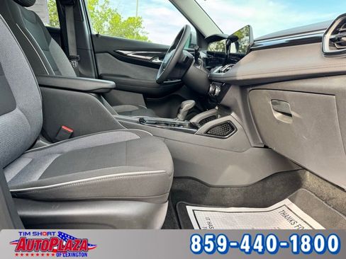 Used 2025 Chevrolet TrailBlazer LT AWD/4WD image 48
