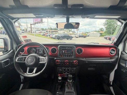 Used 2022 Jeep Wrangler Unlimited Rubicon w/ Cold Weather Group AWD/4WD image 14