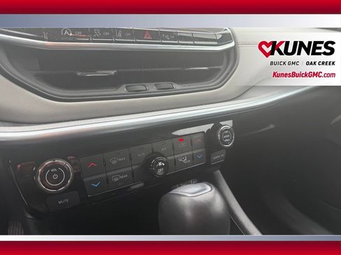 Used 2025 Jeep Compass Limited AWD/4WD image 12