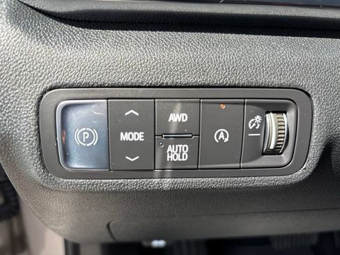Used 2026 GMC Terrain Elevation w/ Technology Package II AWD/4WD image 17