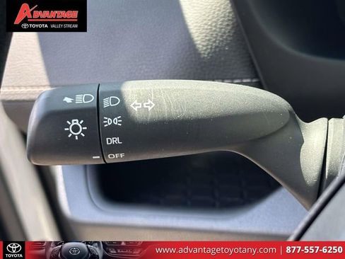 Certified 2019 Toyota RAV4 LE FWD image 27