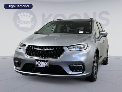 Used 2021 Chrysler Pacifica Touring-L