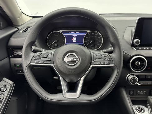 Used 2025 Nissan Sentra SV image 16