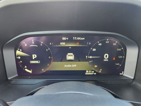 New 2025 Mitsubishi Outlander SE image 12