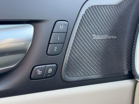 New 2026 Volvo XC60 B5 Ultra w/ Protection Package Premier image 10