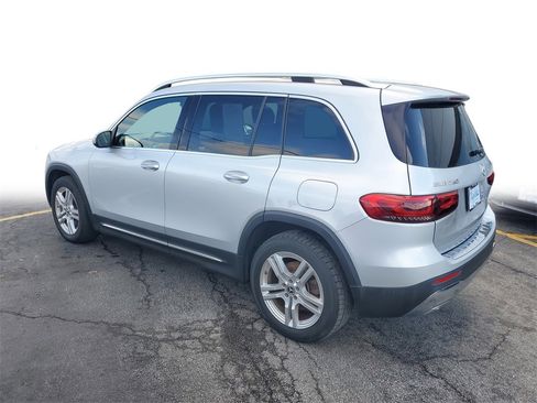 Used 2021 Mercedes-Benz GLB 250 4MATIC w/ Premium Package image 5