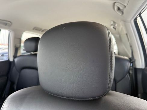 Used 2024 Nissan Armada SL w/ Captain's Chairs Package image 28