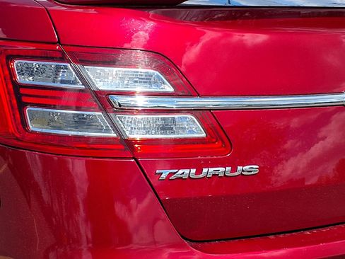 Used 2017 Ford Taurus SHO AWD/4WD image 25