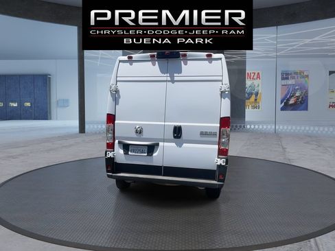 Used 2025 RAM ProMaster 2500 w/ Convenience Group FWD image 7