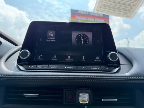 Used 2023 Nissan Rogue S FWD image 7