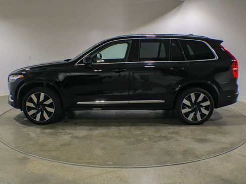 Used 2025 Volvo XC90 T8 Plus w/ Protection Package AWD/4WD image 2