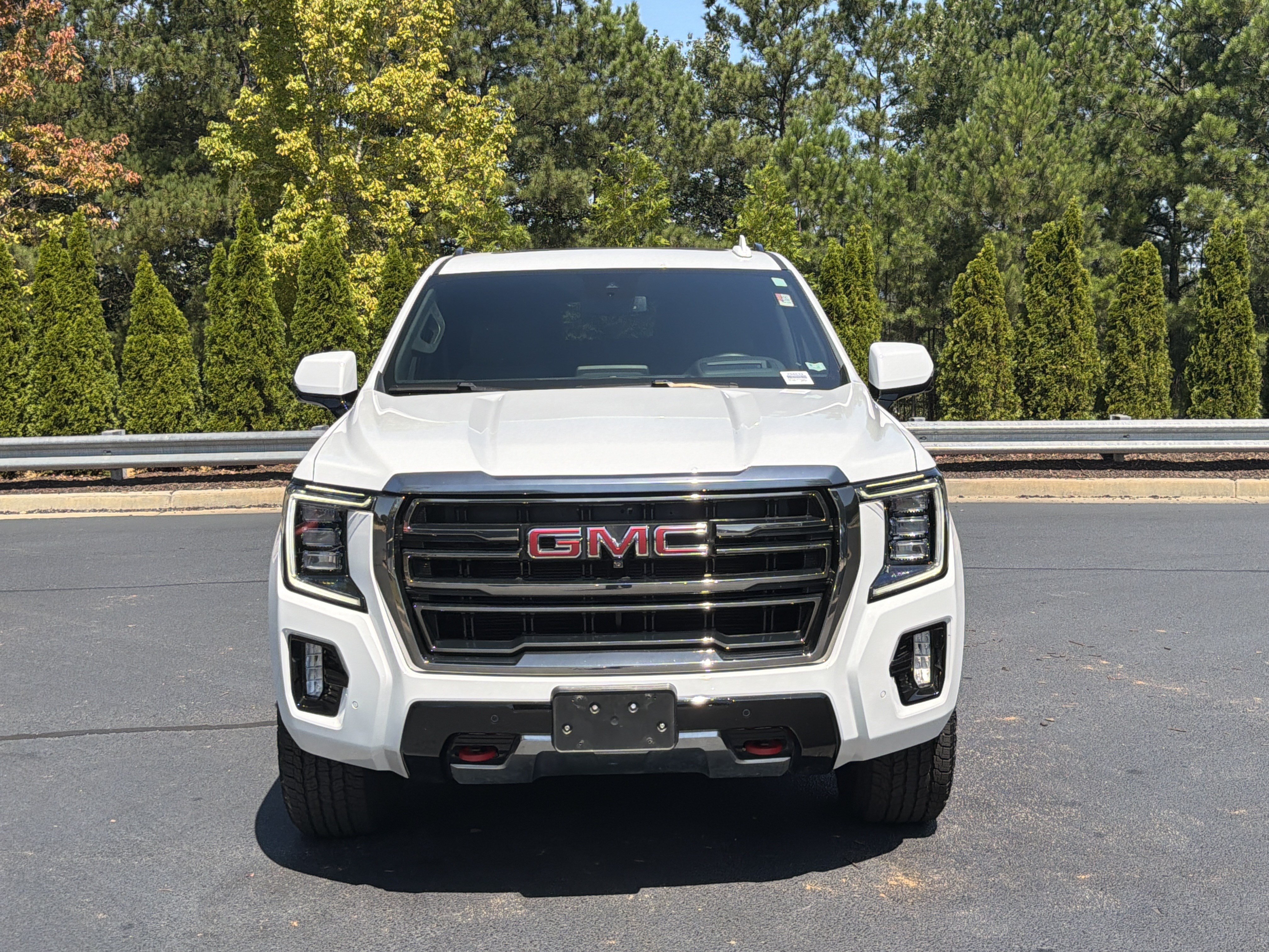 Used 2023 GMC Yukon XL AT4 w/ AT4 Premium Package AWD/4WD image 13