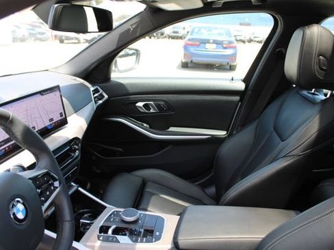 Used 2025 BMW 330i Sedan RWD image 36