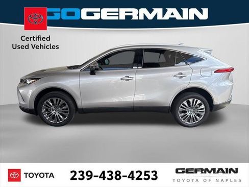 Certified 2024 Toyota Venza XLE image 3