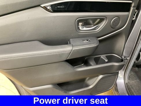 Used 2025 Honda Pilot EX-L image 12