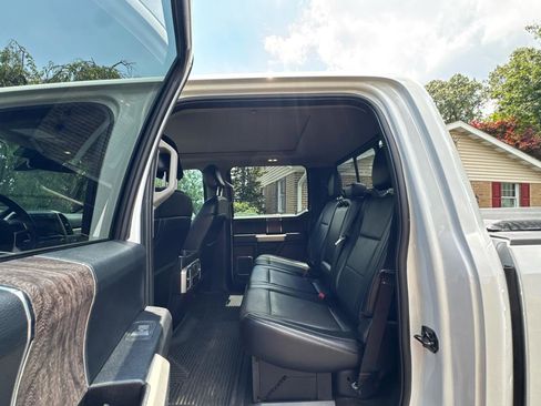 Used 2018 Ford F250 Lariat w/ Lariat Ultimate Package AWD/4WD image 10