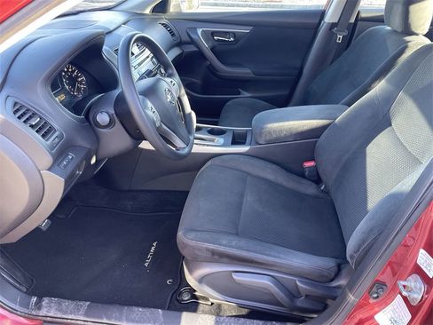 Used 2015 Nissan Altima 2.5 S image 9