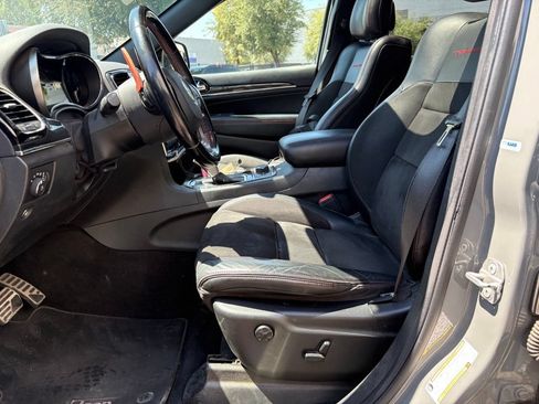 Used 2020 Jeep Grand Cherokee Trailhawk AWD/4WD image 8