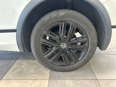 Used 2022 Volkswagen Tiguan SE R-Line AWD/4WD image 6