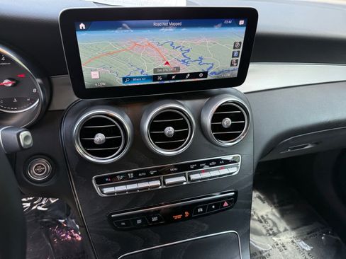 Certified 2022 Mercedes-Benz GLC 300 image 20