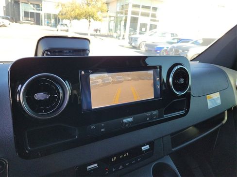 New 2025 Mercedes-Benz Sprinter 2500 image 10