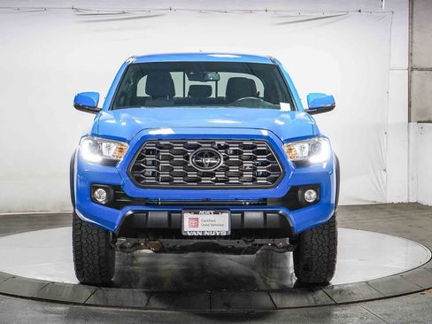 Certified 2020 Toyota Tacoma TRD Off-Road w/ Technology Package AWD/4WD image 4
