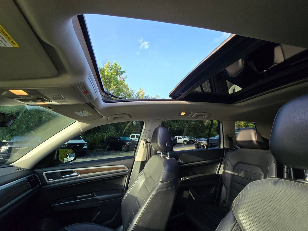 Used 2019 Volkswagen Atlas SEL Premium AWD/4WD image 28