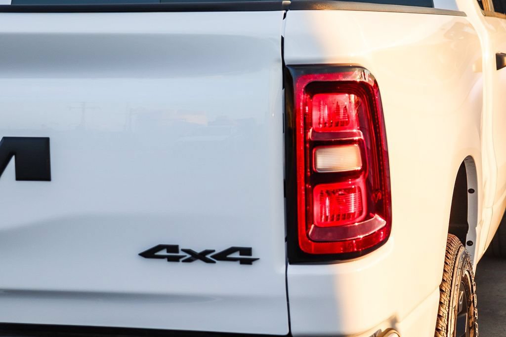 New 2026 RAM 1500 Express AWD/4WD image 10