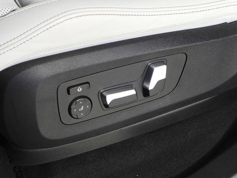 Certified 2023 BMW X5 xDrive40i w/ M Sport Package image 23