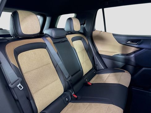 New 2026 Chevrolet Equinox ACTIV w/ Convenience Package III image 26