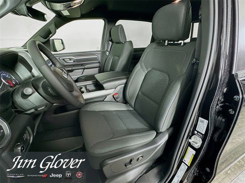 New 2026 RAM 1500 4x4 Crew Cab image 25