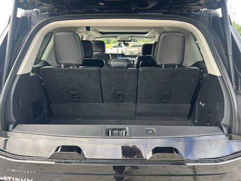 Used 2025 Ford Expedition Platinum AWD/4WD image 26