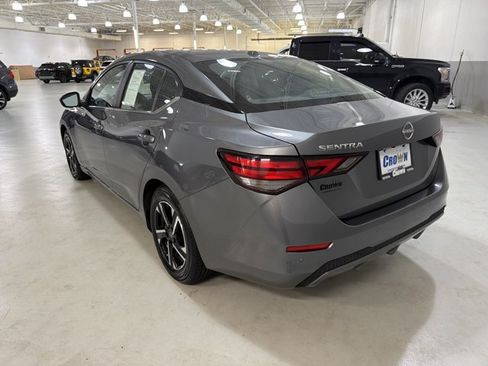 Used 2025 Nissan Sentra SV FWD image 6
