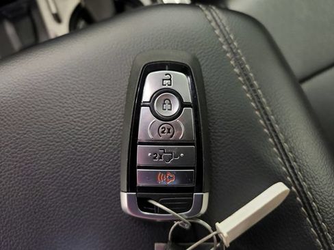 Used 2025 Ford F250 Lariat AWD/4WD image 61