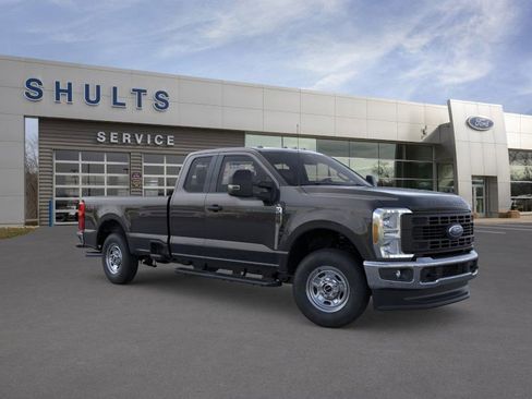 New 2026 Ford F250 XL w/ XL Chrome Package image 7