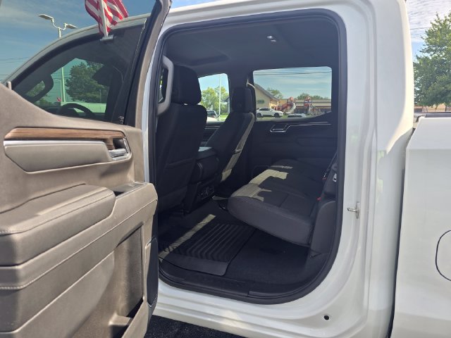 Used 2023 Chevrolet Silverado 1500 LT AWD/4WD image 15